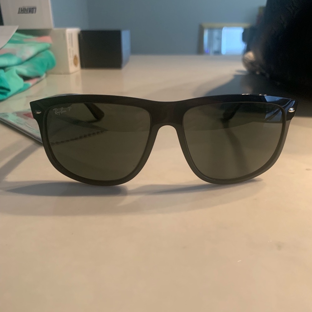 Ray- Ban Unisex Black Plastic Polarized Sunglasses